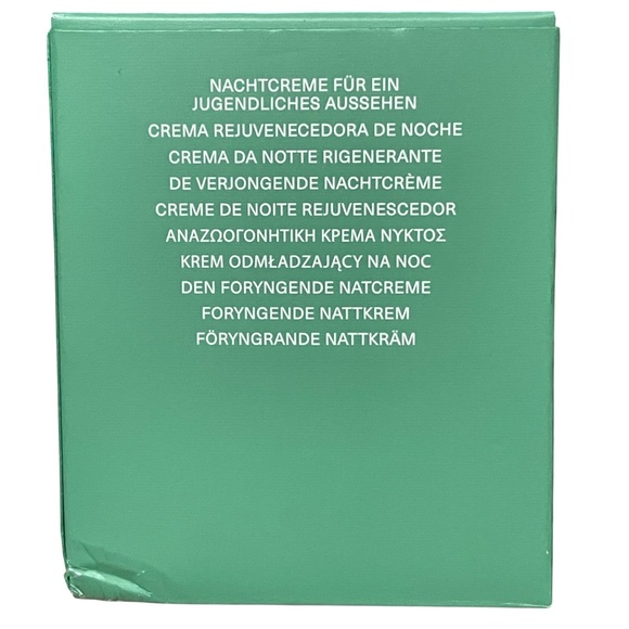 La Mer The Rejuvenating Night Cream - Picture 3 of 4